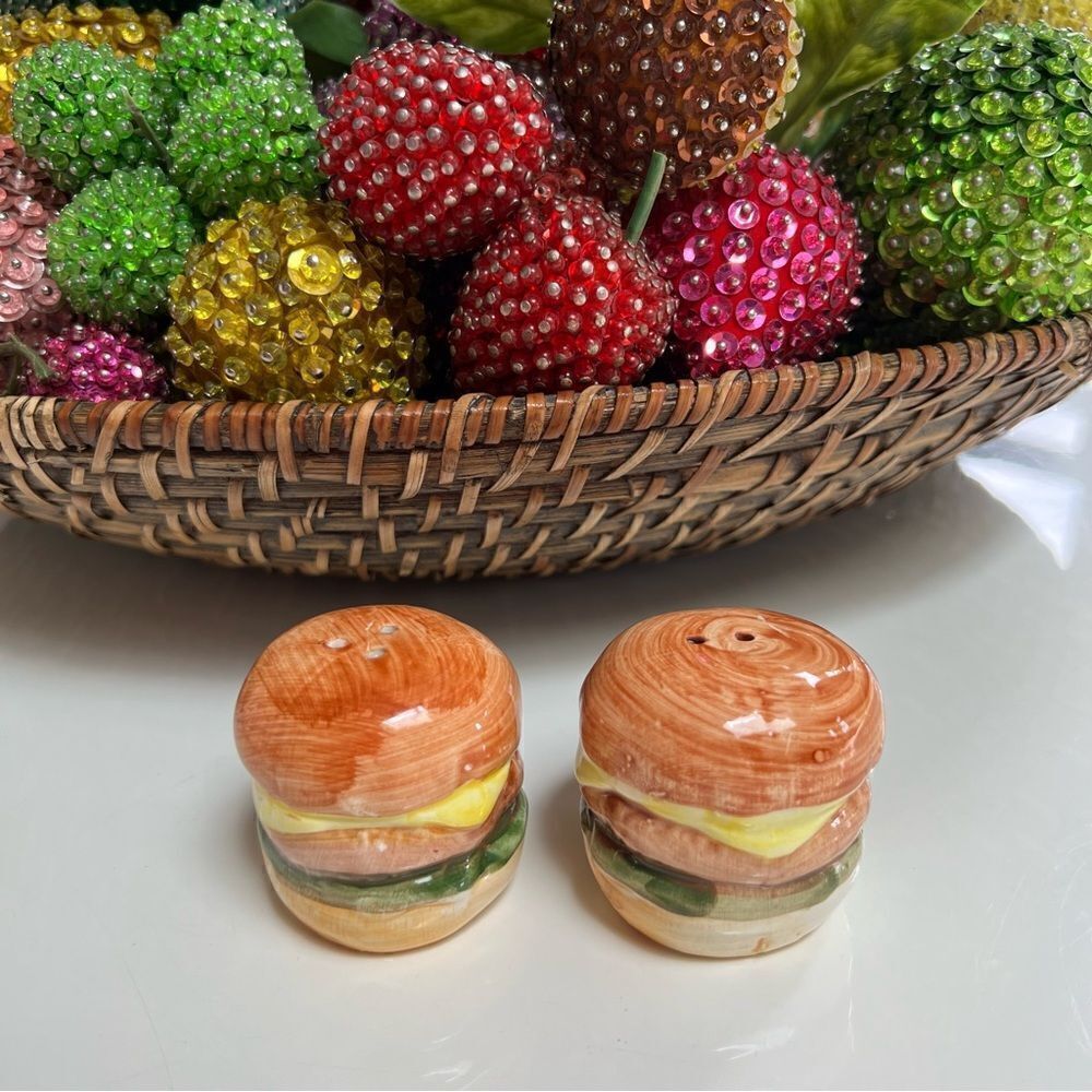 Funky Double Cheeseburgers Salt and Pepper Shakers Set